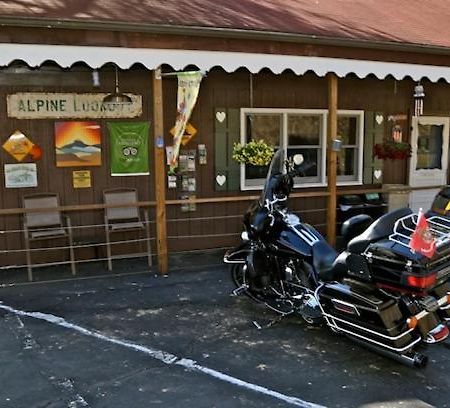 Alpine Inn Little Switzerland Exterior photo