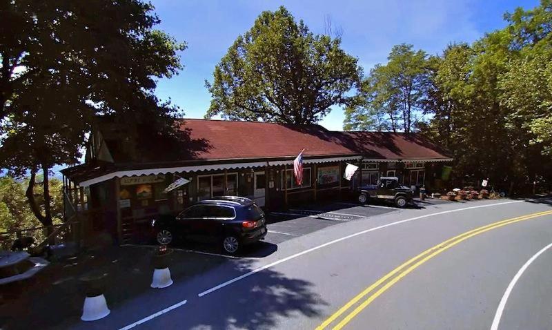 Alpine Inn Little Switzerland Exterior photo