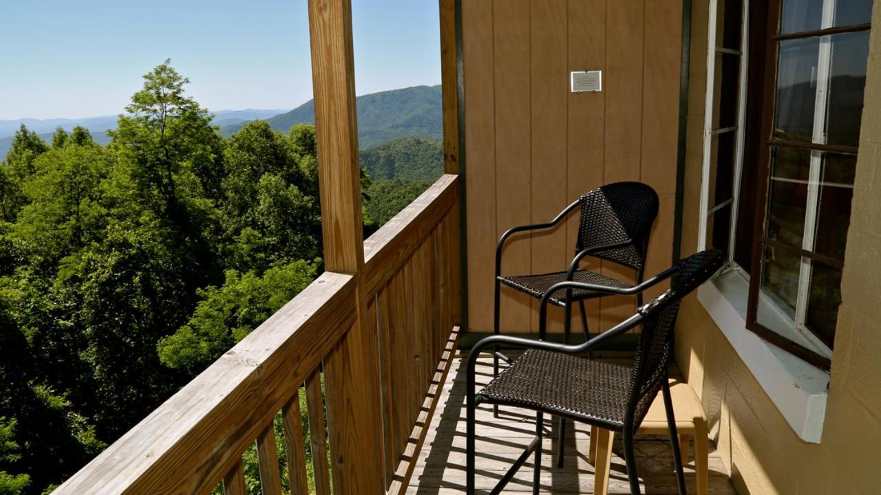 Alpine Inn Little Switzerland Exterior photo